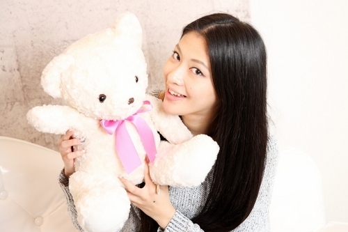 バレンタイン必勝！　意中の男子が頭をポンポンしたくなる「うる艶髪」の作り方