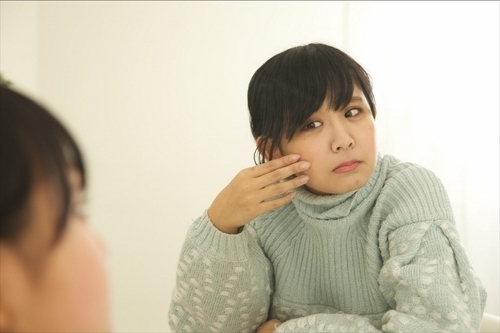 肌が黄ばむ？キレイの大敵「糖化」の正体