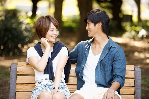 過去の恋愛のことをしつこく聞いてくる男性の本心・５つ