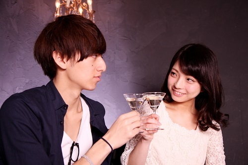 本命になれない「イケイケパーティ女」の特徴・４つ