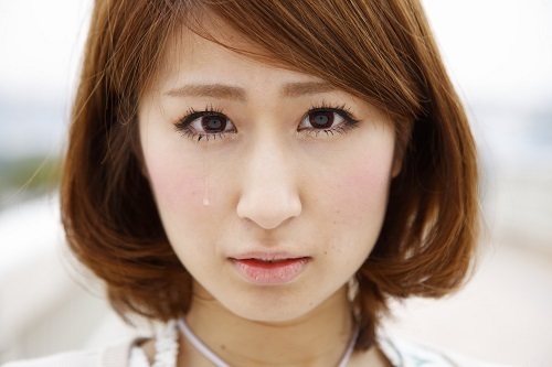 涙は女の武器！？男を落とす「泣きシチュエーション」４つ