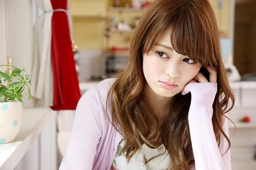 「仕事中なかなか連絡を返してくれない彼」を理解する方法・４つ