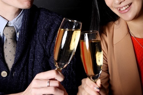 男子から迷惑女の烙印を押される「悪酔い女子」の特長・５選