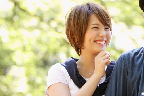 多くの男性を魅了する！地味系女子の魅力・５選