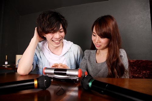 音痴さん必見！カラオケで歌いやすいモテソング・８選