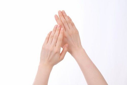 美しい仕草は美しい手指に宿る ハンドモデル級の手をつくるケア方法 14年11月12日 ウーマンエキサイト 1 4