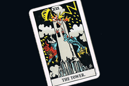 「塔」のカードが教える！恋と仕事に役立つアドバイスとは？】