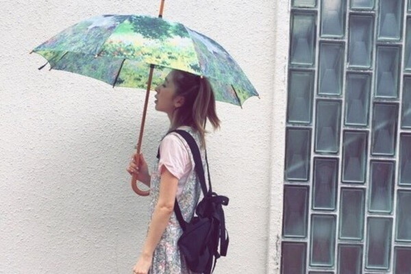 お天気を味方に♡レイニーブルーから脱出する『雨の日コーデ』の作り方