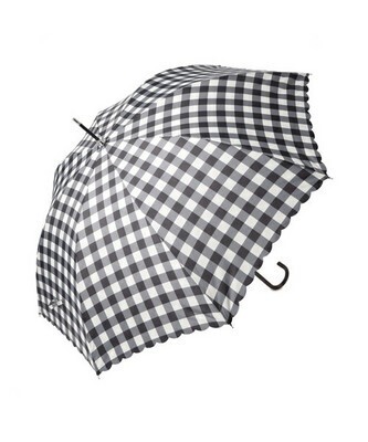 お天気を味方に♡レイニーブルーから脱出する『雨の日コーデ』の作り方