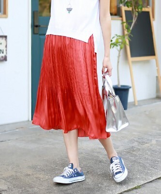 華やかルックの真骨頂♡キラキラアイテムで叶う夏のおめかしスタイル