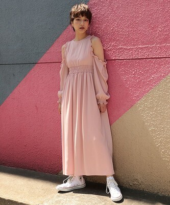 かわいいを極めたい！わたしたちの「ひとめぼれワンピ」はオフショル＆ヴィンテージレトロ♡