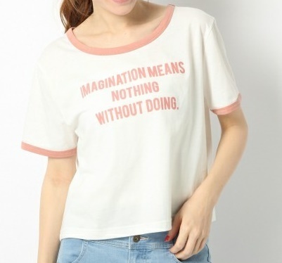 脱・カジュアルでかわいく♡「ロゴT」をガーリーに着こなして