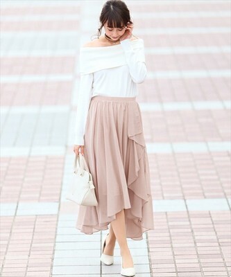 トップスにもボトムスにも！存在感ばっちりの大胆フリルで「かわいいわたし」を満喫♡