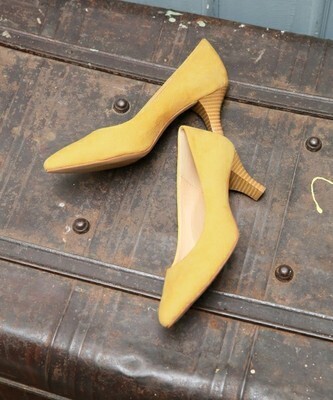 トップスにもボトムスにも！存在感ばっちりの大胆フリルで「かわいいわたし」を満喫♡