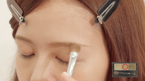 クール？それともフェミニン？変幻自在の夏イベントメイク