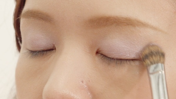 クール？それともフェミニン？変幻自在の夏イベントメイク