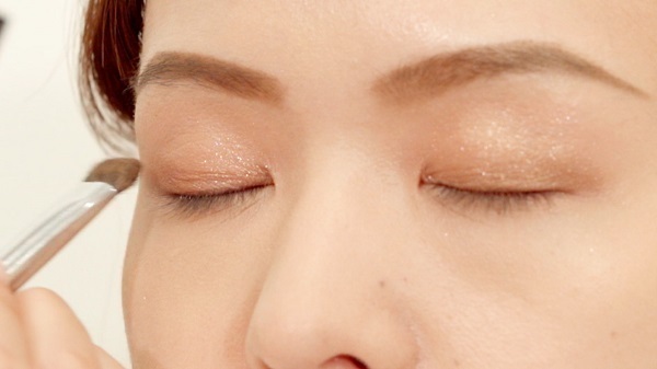 クール？それともフェミニン？変幻自在の夏イベントメイク