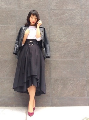 目指すは愛されコーデ♡揺れるフレアスカートの着こなし攻略法