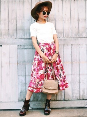 目指すは愛されコーデ♡揺れるフレアスカートの着こなし攻略法