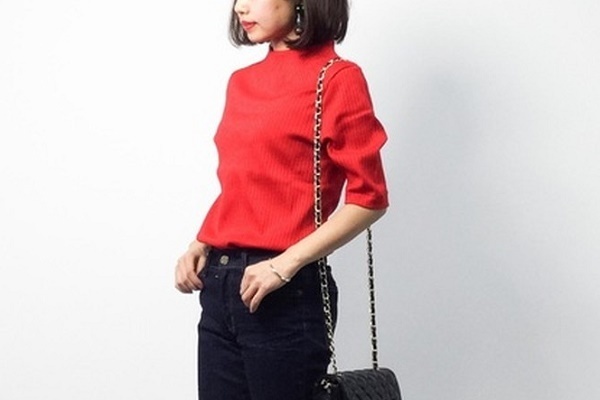 ワンポイントの「赤」で脱マンネリ♡効かせてこなれる使い方