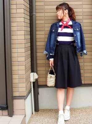 ワンポイントの「赤」で脱マンネリ♡効かせてこなれる使い方