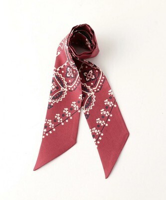 ワンポイントの「赤」で脱マンネリ♡効かせてこなれる使い方