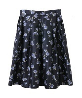 「清楚」で彼モテ♡「褒められコーデ」はネイビーが決め手！