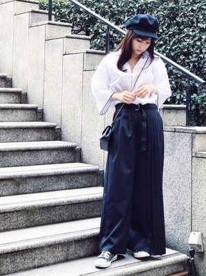 「清楚」で彼モテ♡「褒められコーデ」はネイビーが決め手！