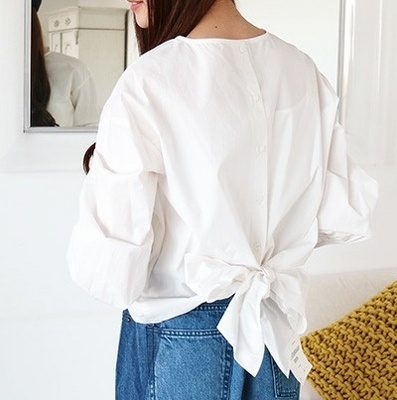 どこから見ても隙なし♡「背中魅せ」トップスで全方位モテ