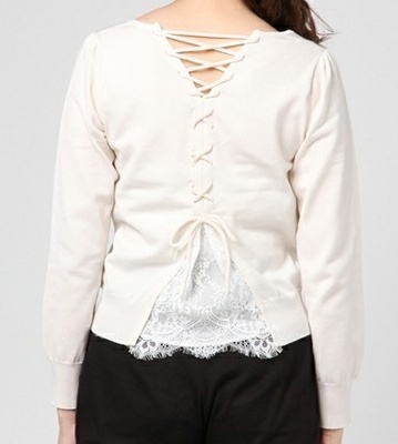 どこから見ても隙なし♡「背中魅せ」トップスで全方位モテ