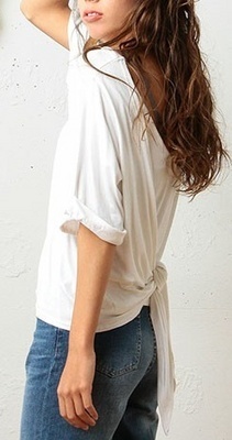 どこから見ても隙なし♡「背中魅せ」トップスで全方位モテ