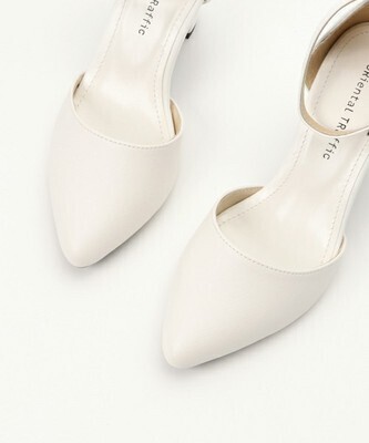 目指すはイイ女♡定番アイテムの「大人っぽ」コーデ術