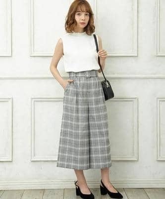 おしゃ見え確実！夏から秋のスイッチコーデはモノトーンが正解です♡