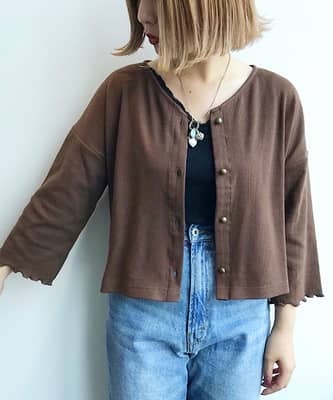 いま使える羽織りもの《ガウン》or《カーディガン》あなたはどっちを選ぶ？