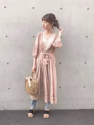 いま使える羽織りもの《ガウン》or《カーディガン》あなたはどっちを選ぶ？