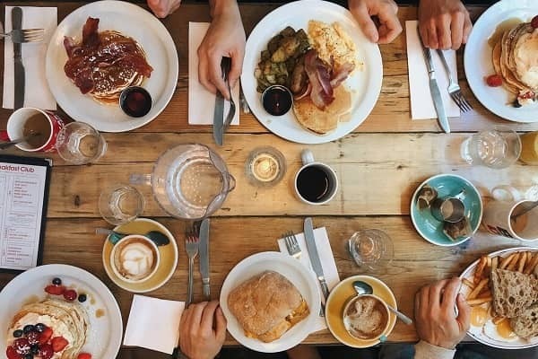 普段のデートでもお行儀よく思われたいから。ラーメン屋やファミレスで使えるマナーって？