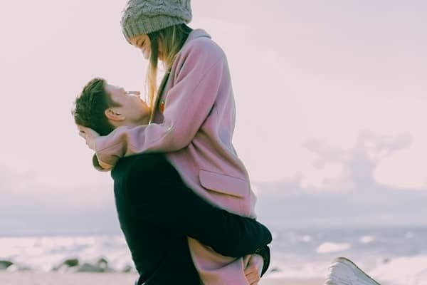 【将来も考えられる】忙しい彼氏に大事にされる彼女