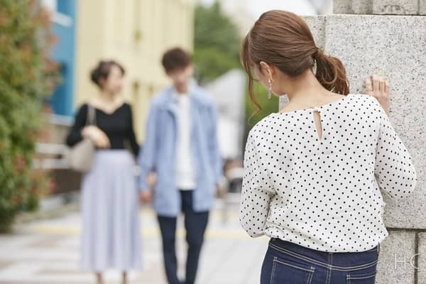 女友達と遊ぶカレ。あなたが不安なのは相手を知らないから