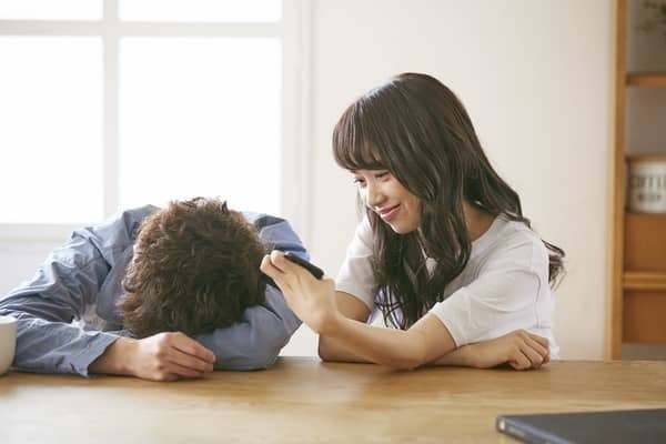 彼とずっと一緒はキケン⁉「ひとりの時間」をつくるべき理由