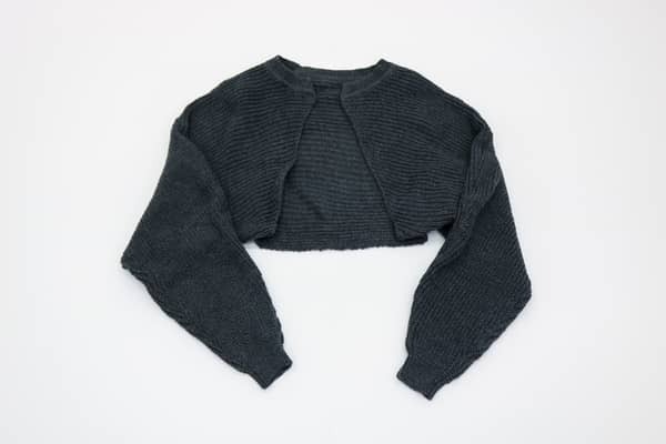 １枚で色っぽお姉さんに♡「ショート丈トップス」でこなれ感UP【SHEIN】４選