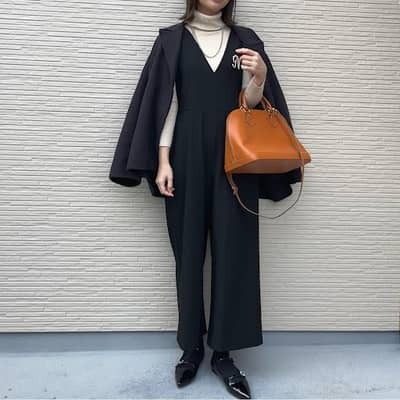 「値下げ中ーーッ！」【ユニクロ】‘‘美’’シルエットすぎる大人のサロペ