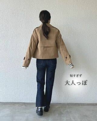〈コレは春コーデの必須アイテム...♡〉【GU】からショート丈の「ベージュトレンチコート」が出てた！