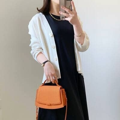 【ユニクロ】が本気出してきた。「機能面もシルエットもヤバすぎる」大人女子はみんな絶対買ってほしい「細見えワンピース」