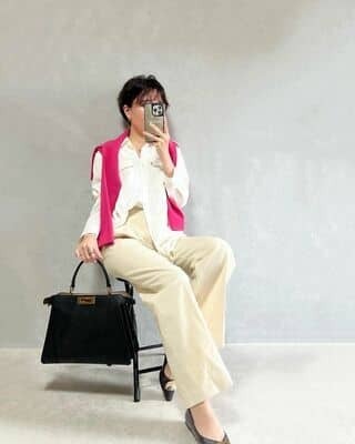 「これ全身ユニクロって本当！？」ワントーン×〇〇なコーデが良すぎる...♡このコーデ絶対真似して〜！