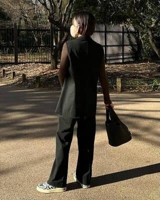 「どんなシーンでも使える」こんなアイテム【ユニクロ】で買えていいの！？「ロングジレ」絶対チェックして！