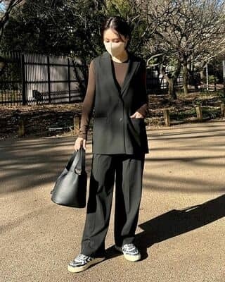 「どんなシーンでも使える」こんなアイテム【ユニクロ】で買えていいの！？「ロングジレ」絶対チェックして！