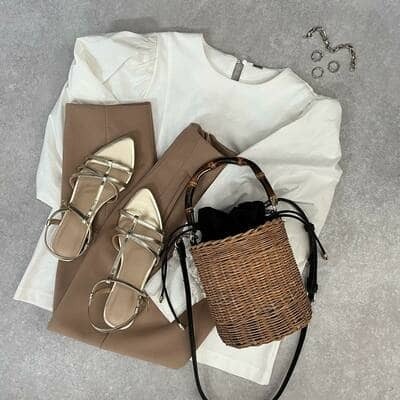 「ウソ...2500円以下！？！」レベル高すぎる【GU】高見えサンダル「完売秒読みかも」