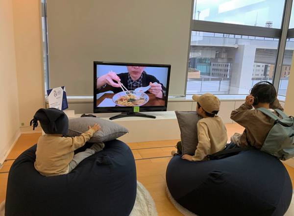 〈東京〉昆虫食レストラン ＆ 無料で遊べるギャラリースペース