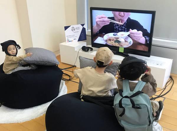 〈東京〉昆虫食レストラン ＆ 無料で遊べるギャラリースペース