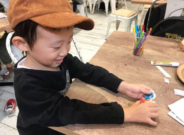 〈東京〉昆虫食レストラン ＆ 無料で遊べるギャラリースペース